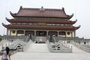 寺院宮殿石雕欄板雕刻電話；13791739397