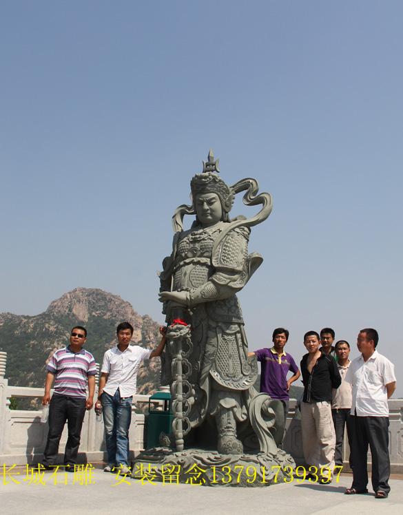 石雕韋馱塑像既充滿了柔性，又有武士氣質的剛毅，符合中國傳統審美觀念中所追求的中和之美，線條流暢自然，制作精細傳神，在細部的勾勒上表現出元代雕塑技法之精湛。